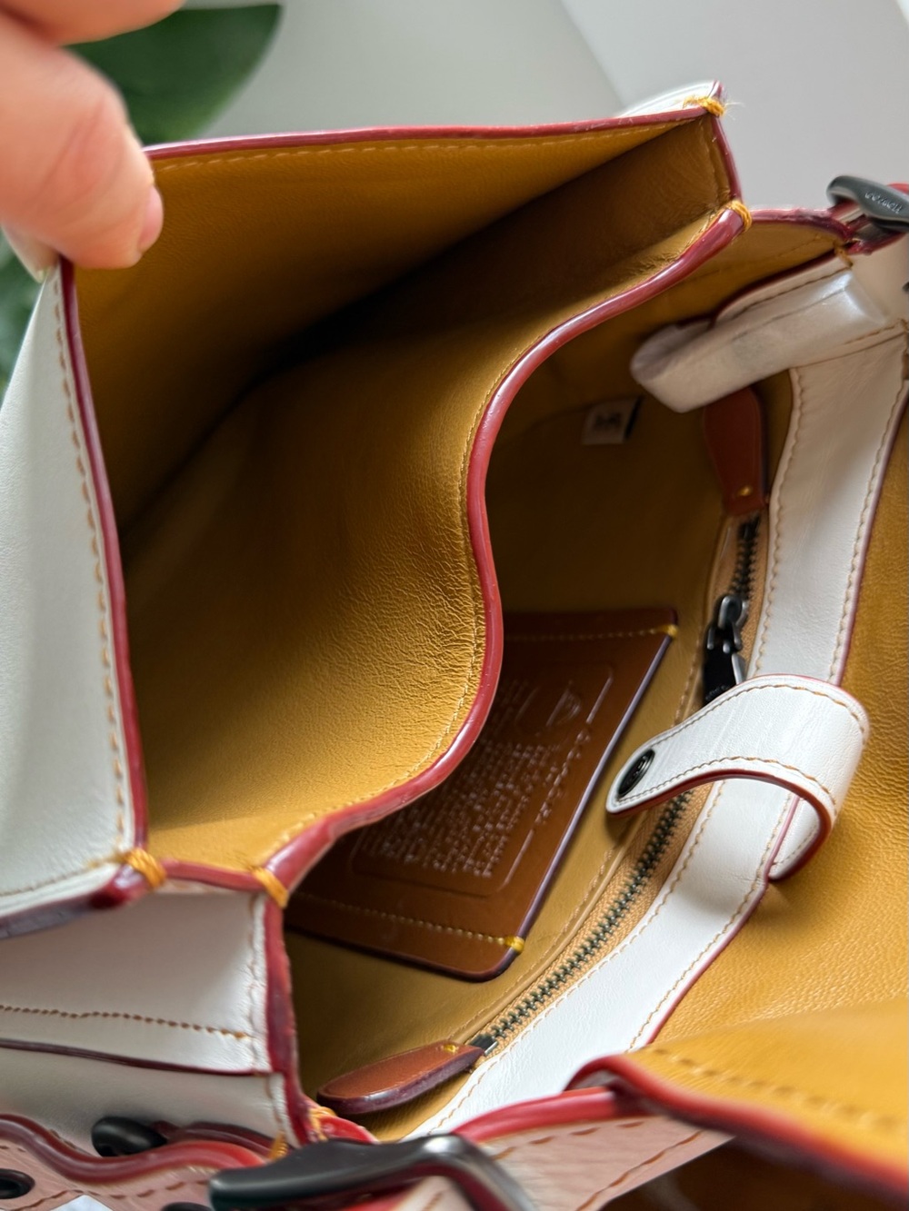 Coach Cream and Brown Crossbody Saddle Bag - Picture 11 of 14
